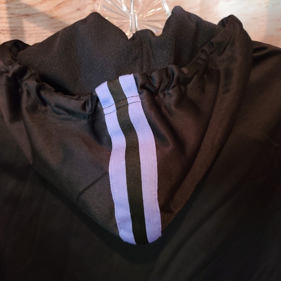 Guess ATHLETIC Suit - Picture 3 of 9